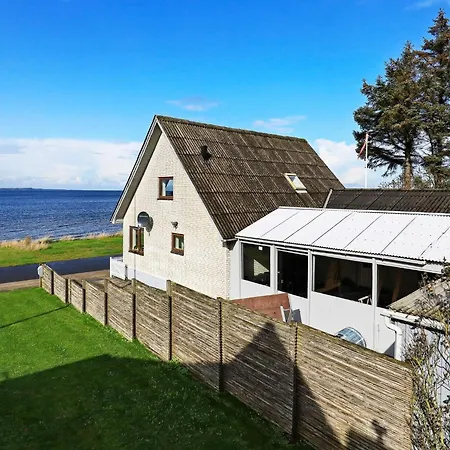 Dom wakacyjny Seaside Retreat In Hvalpsund-by Traum Farsø